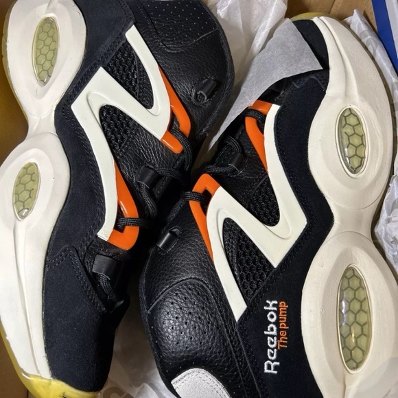 Reebok‎ Iverson Question Pump Size 8.5 Men’s in Chalk and  Black main image 5